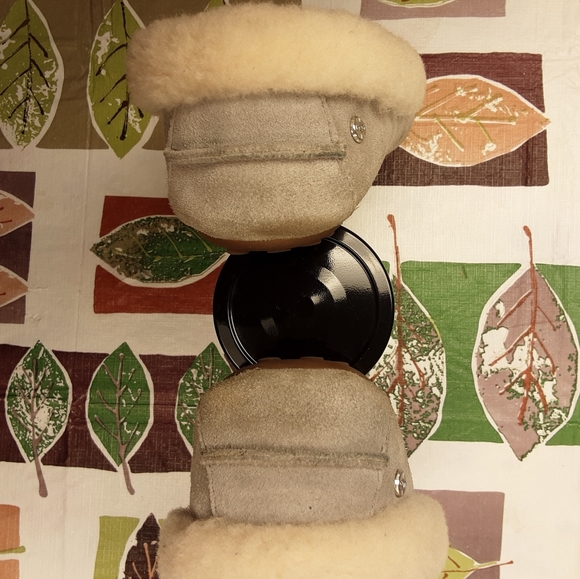 RARE Genuine Ugg Solana Moccasin Size 8M - Picture 9 of 12